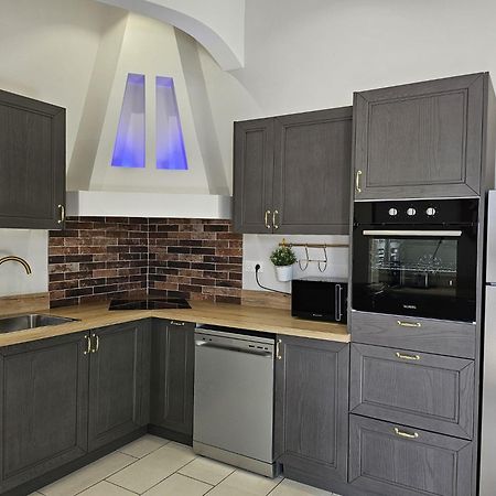 Agreable Logement Avec Terrasse Saint-Victoret Eksteriør bilde
